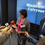 Minister Anna Streżyńska na spotkaniu z dziennikarzami.