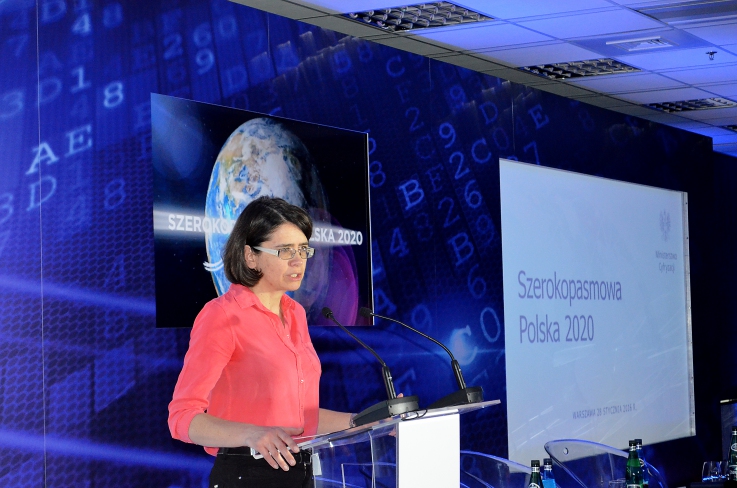 Minister Anna Streżyńska na konferencji "Szerokopasmowa Polska 2020" | fot. MC